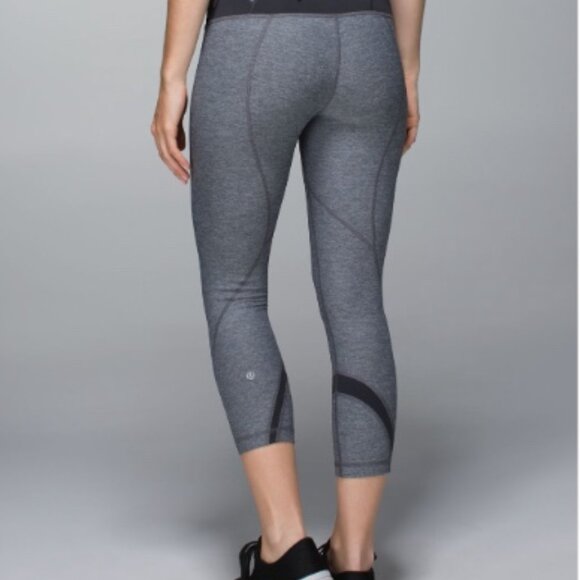 Lululemon Run Inspire Crop II All Luxtreme Pant Workout 8 - Picture 1 of 3